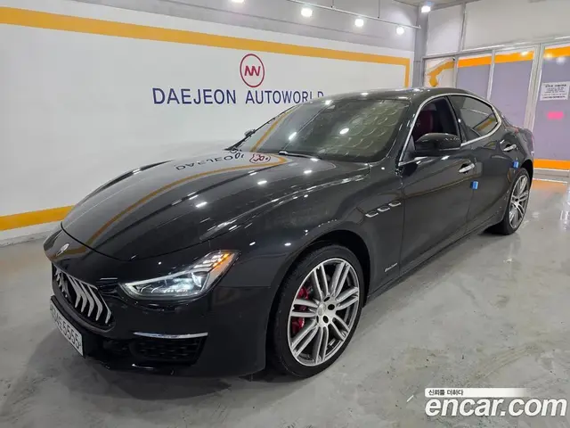 Maserati Ghibli, 2019, 69 383 км Maserati Ghibli, 2019, 69 383 км