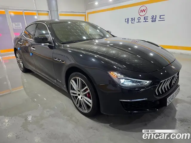 Maserati Ghibli 2019 3.0 автомат (гидро), миниатюра 3 Maserati Ghibli 2019 3.0 автомат (гидро), миниатюра 3
