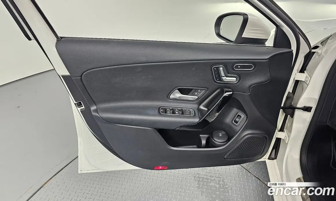 Mercedes-Benz A-Class 2020 2.0 автомат (гидро), фото 13