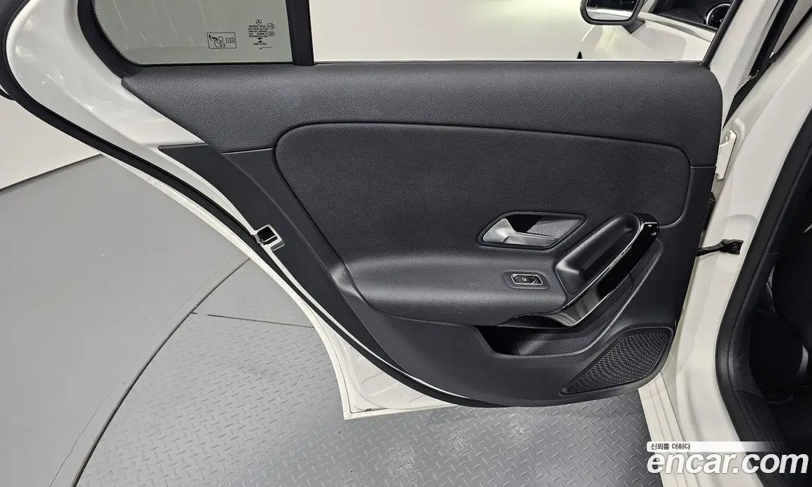 Mercedes-Benz A-Class 2020 2.0 автомат (гидро), фото 14