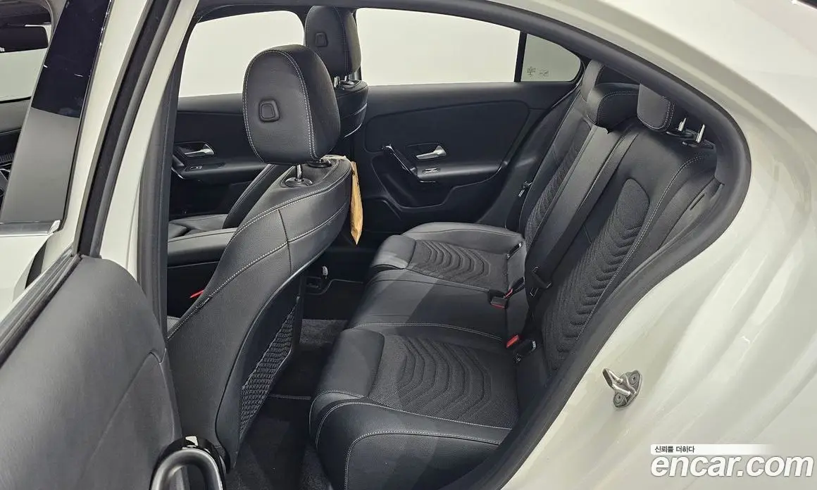 Mercedes-Benz A-Class 2020 2.0 автомат (гидро), фото 17