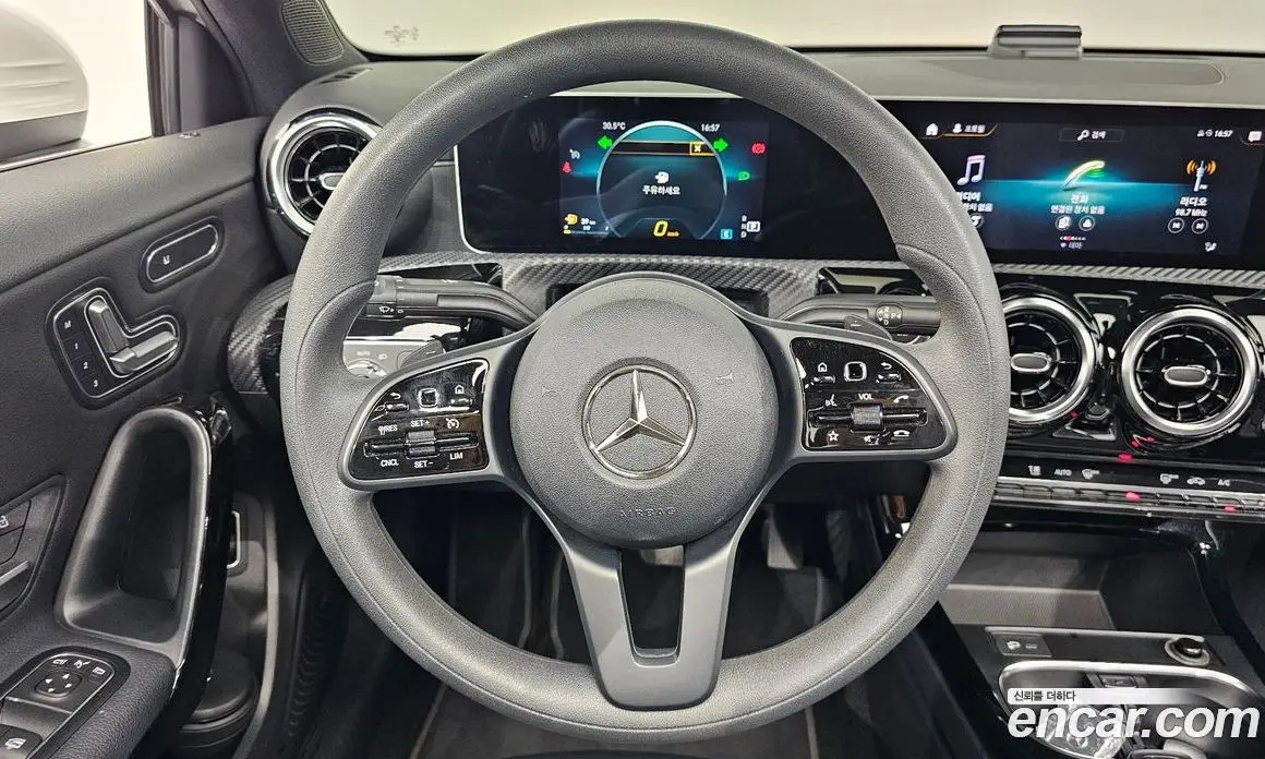 Mercedes-Benz A-Class 2020 2.0 автомат (гидро), фото 18