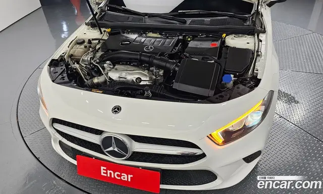 Mercedes-Benz A-Class 2020 2.0 автомат (гидро), миниатюра 5