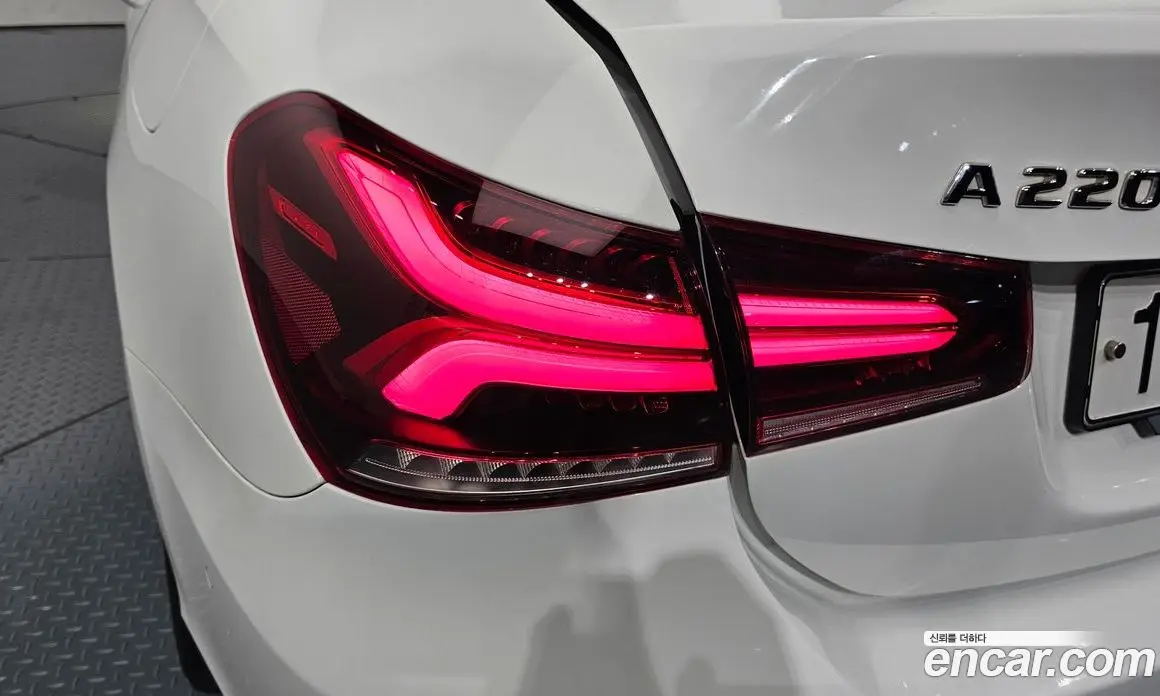 Mercedes-Benz A-Class 2020 2.0 автомат (гидро), фото 8