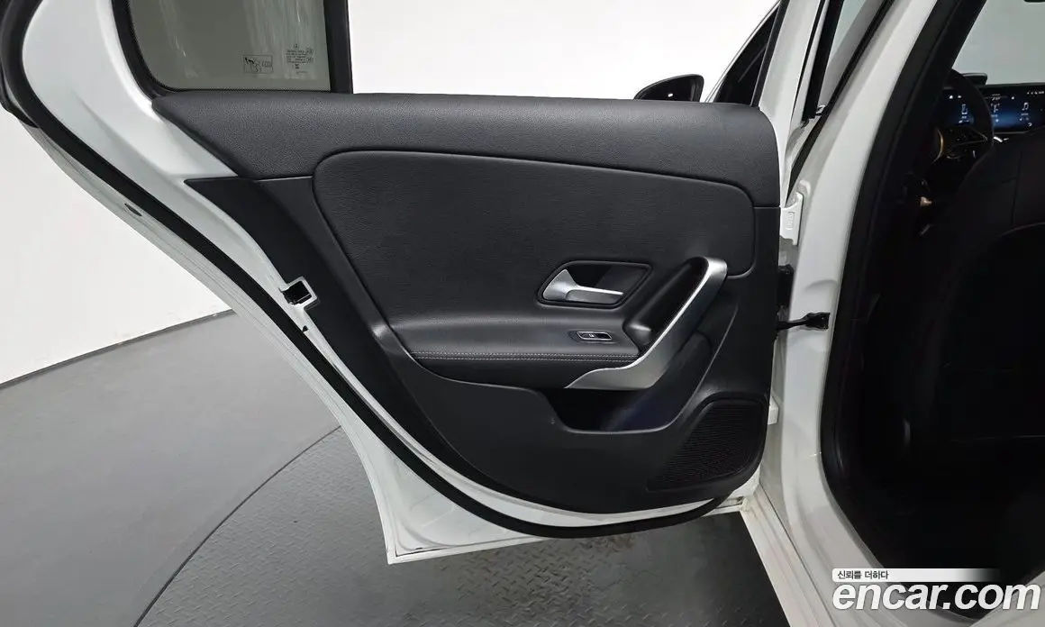 Mercedes-Benz A-Class 2024 2.0 автомат (гидро), фото 14 Mercedes-Benz A-Class 2024 2.0 автомат (гидро), фото 14