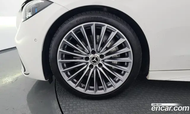Mercedes-Benz C-Class 2023 2.0 автомат (гидро), миниатюра 5 Mercedes-Benz C-Class 2023 2.0 автомат (гидро), миниатюра 5