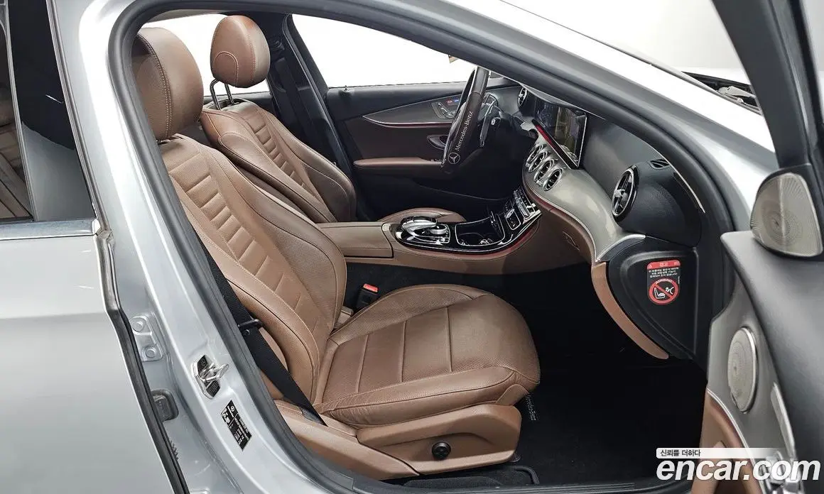 Mercedes-Benz E-Class 2017 3.0 автомат (гидро), фото 16 Mercedes-Benz E-Class 2017 3.0 автомат (гидро), фото 16