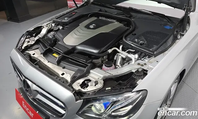 Mercedes-Benz E-Class 2017 3.0 автомат (гидро), миниатюра 6 Mercedes-Benz E-Class 2017 3.0 автомат (гидро), миниатюра 6