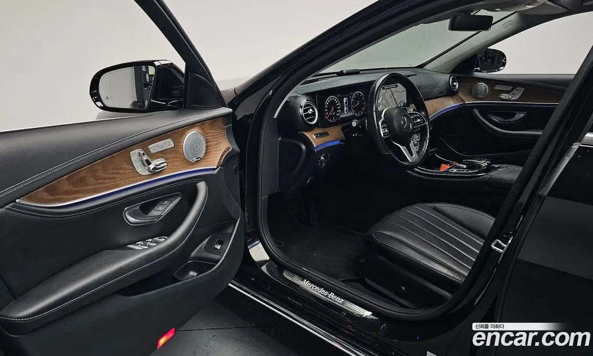 Mercedes-Benz E-Class 2018 2.0 автомат (гидро), фото 12 Mercedes-Benz E-Class 2018 2.0 автомат (гидро), фото 12