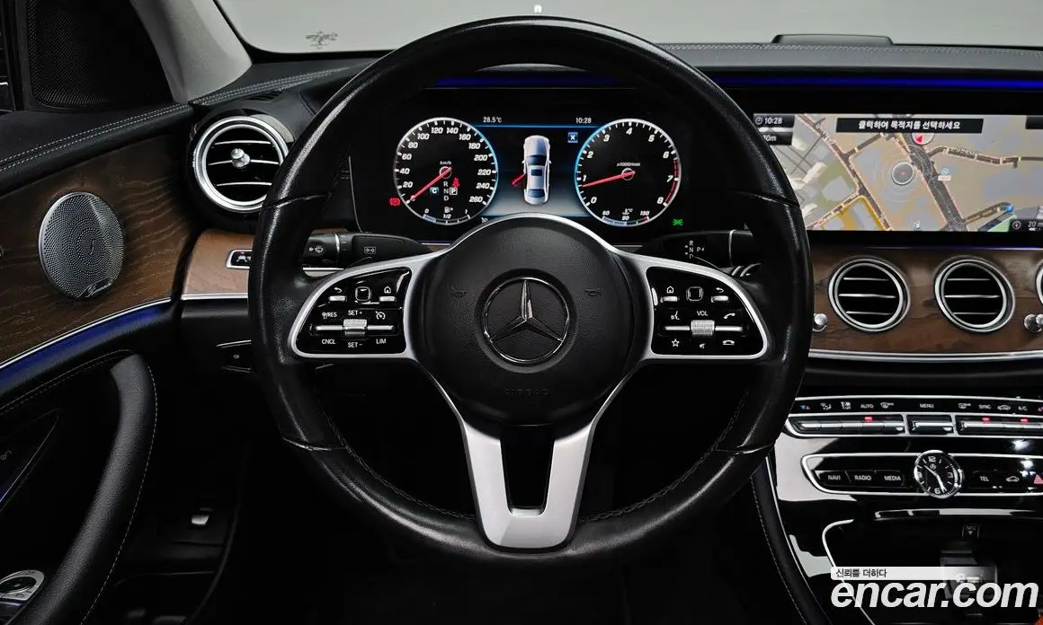 Mercedes-Benz E-Class 2018 2.0 автомат (гидро), фото 18 Mercedes-Benz E-Class 2018 2.0 автомат (гидро), фото 18