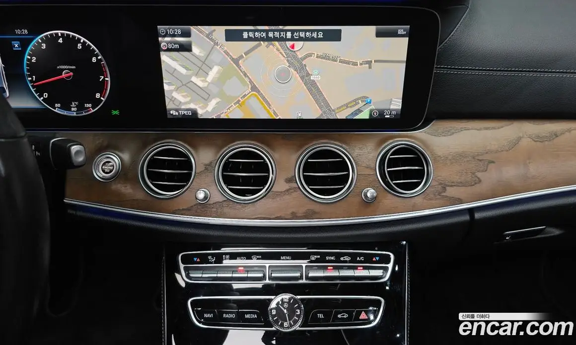 Mercedes-Benz E-Class 2018 2.0 автомат (гидро), фото 19 Mercedes-Benz E-Class 2018 2.0 автомат (гидро), фото 19