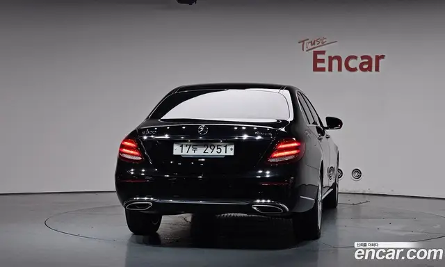 Mercedes-Benz E-Class 2018 2.0 автомат (гидро), миниатюра 3 Mercedes-Benz E-Class 2018 2.0 автомат (гидро), миниатюра 3