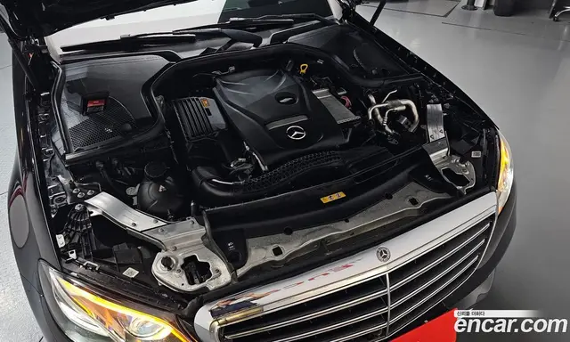 Mercedes-Benz E-Class 2018 2.0 автомат (гидро), миниатюра 5 Mercedes-Benz E-Class 2018 2.0 автомат (гидро), миниатюра 5