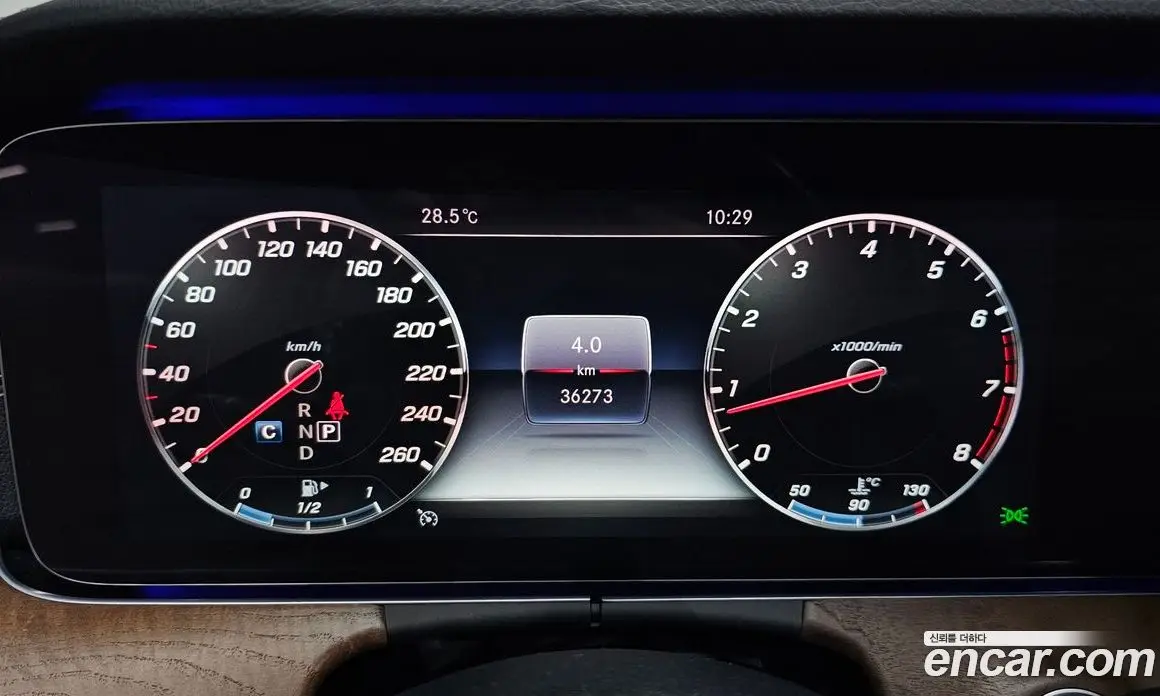 Mercedes-Benz E-Class 2018 2.0 автомат (гидро), фото 10 Mercedes-Benz E-Class 2018 2.0 автомат (гидро), фото 10