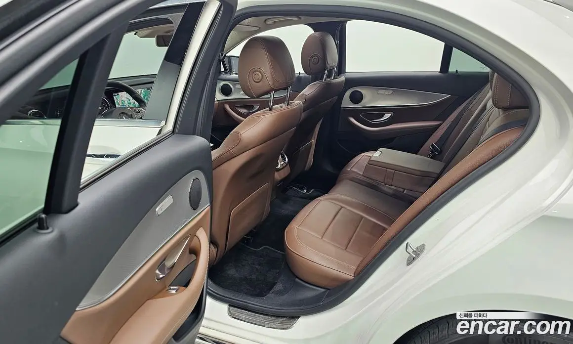 Mercedes-Benz E-Class 2018 2.0 автомат (гидро), фото 30