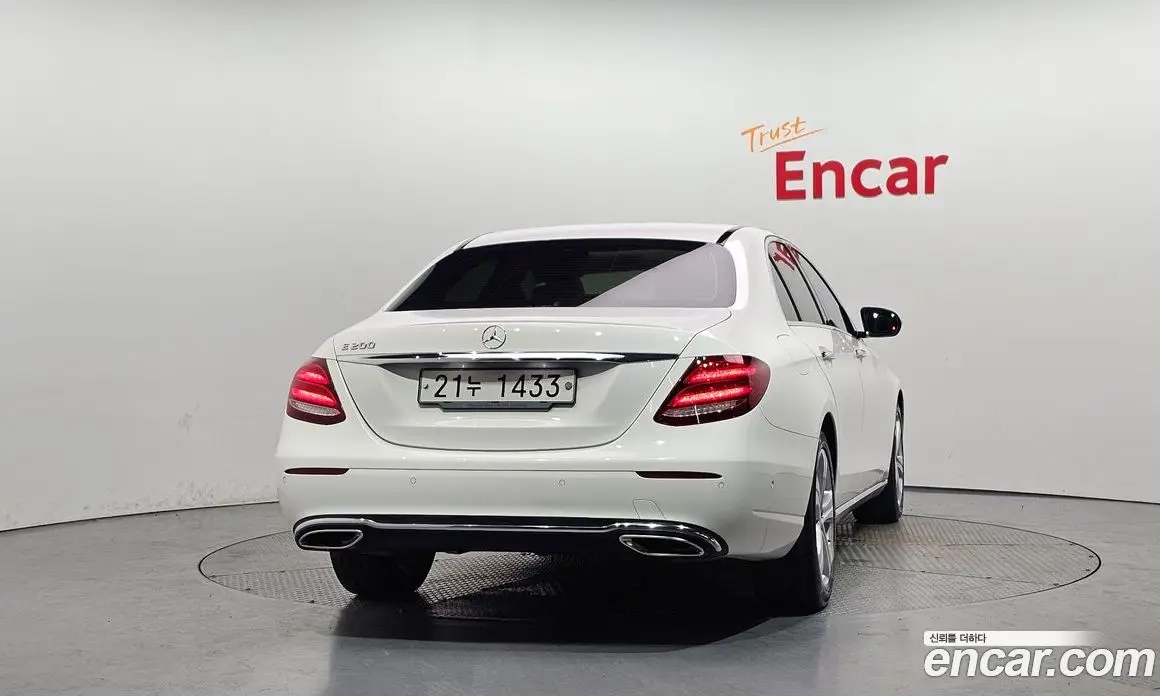 Mercedes-Benz E-Class 2018 2.0 автомат (гидро), фото 4