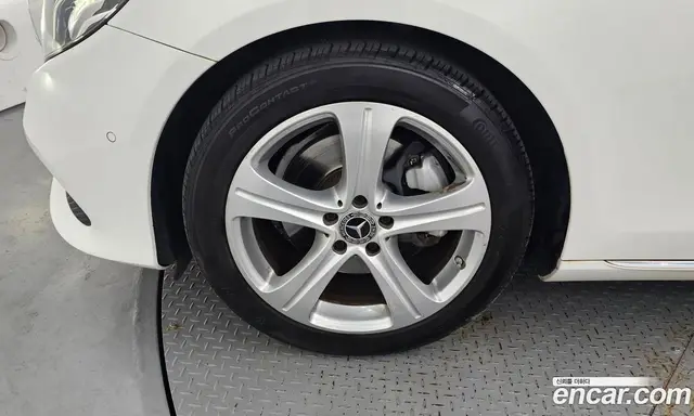 Mercedes-Benz E-Class 2018 2.0 автомат (гидро), миниатюра 5
