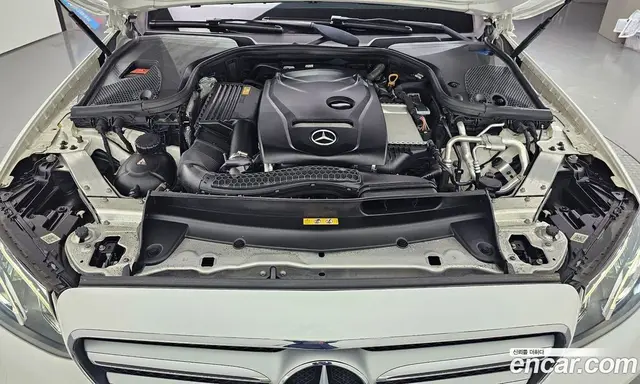Mercedes-Benz E-Class 2018 2.0 автомат (гидро), миниатюра 6