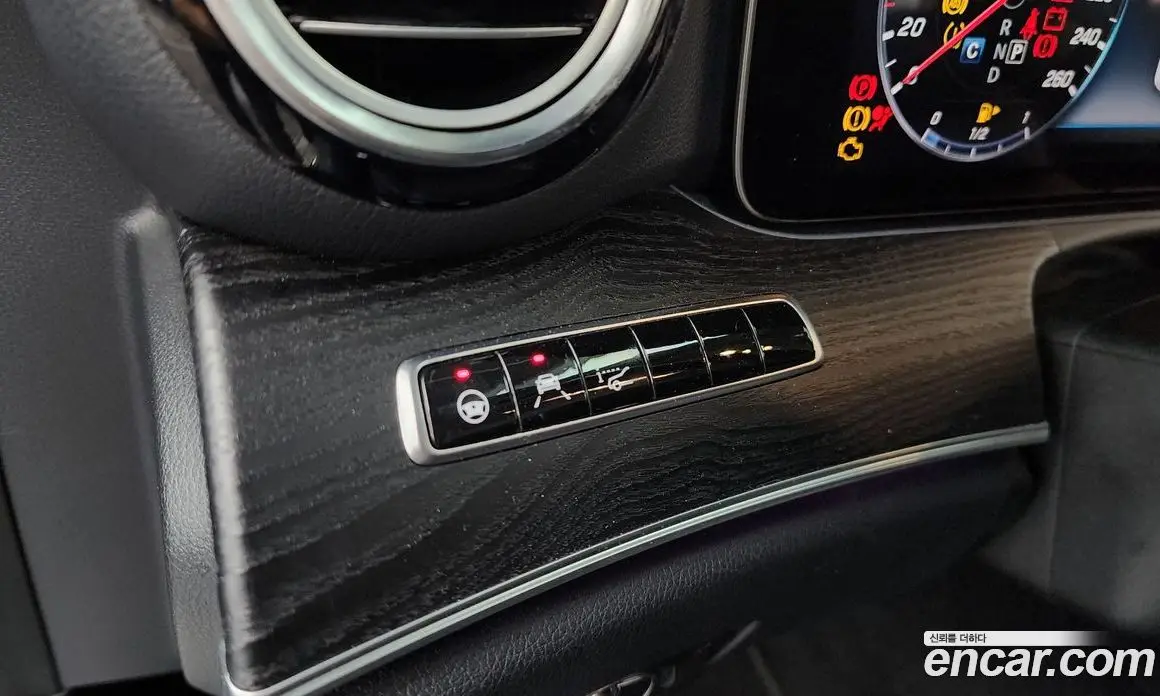 Mercedes-Benz E-Class 2018 2.0 автомат (гидро), фото 22
