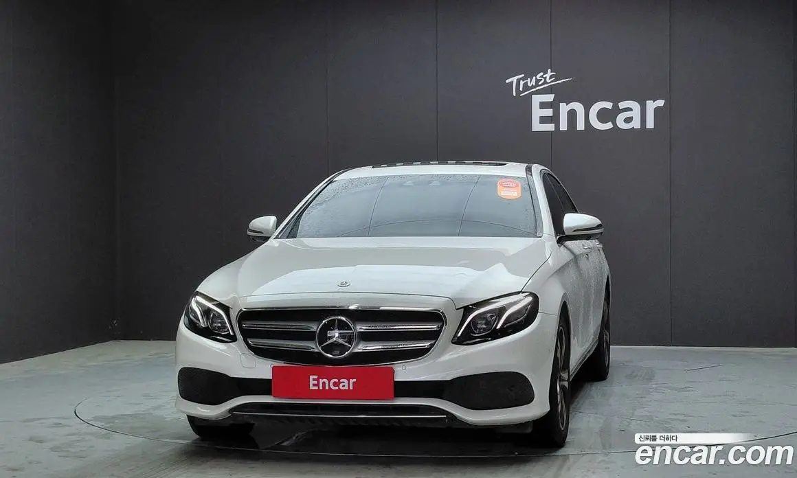Mercedes-Benz E-Class 2019 2.0 автомат (гидро), фото 2 Mercedes-Benz E-Class 2019 2.0 автомат (гидро), фото 2