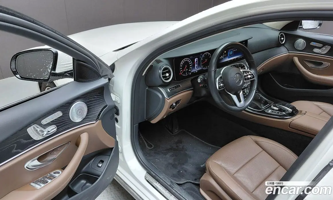 Mercedes-Benz E-Class 2019 2.0 автомат (гидро), фото 12 Mercedes-Benz E-Class 2019 2.0 автомат (гидро), фото 12
