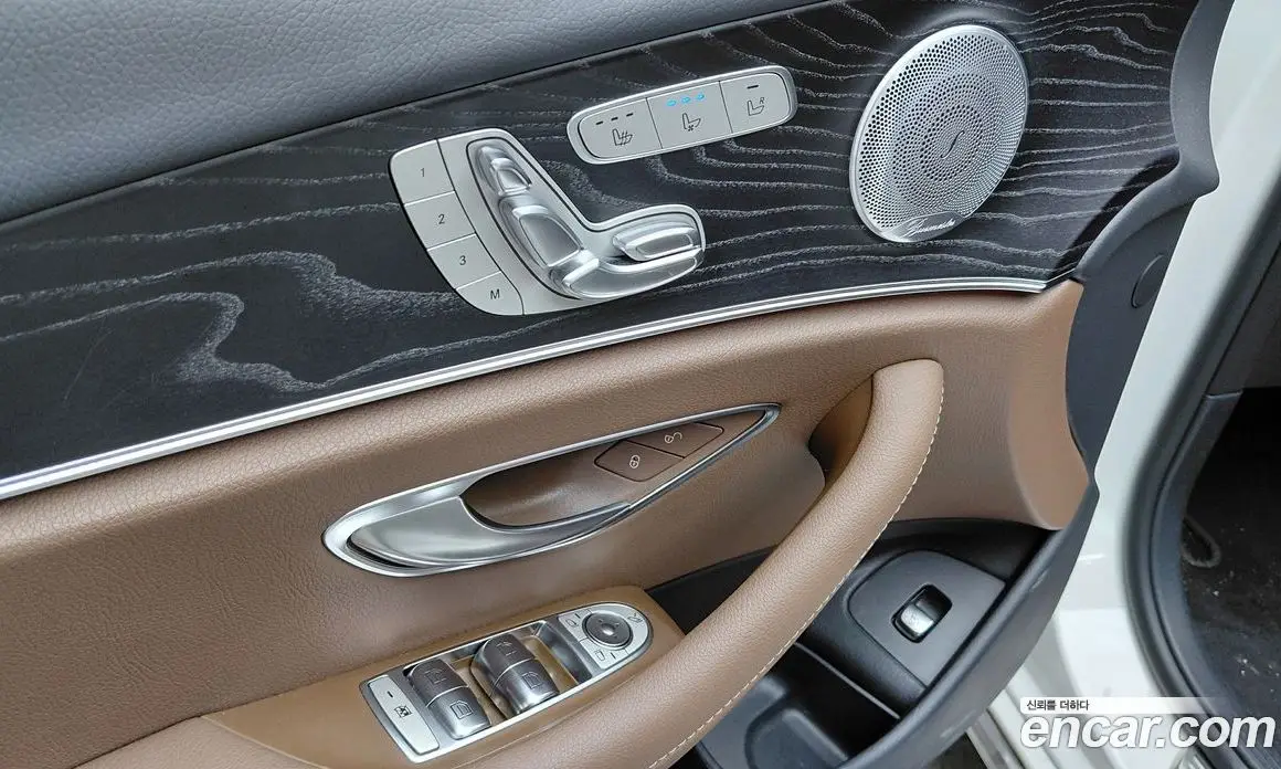 Mercedes-Benz E-Class 2019 2.0 автомат (гидро), фото 13 Mercedes-Benz E-Class 2019 2.0 автомат (гидро), фото 13