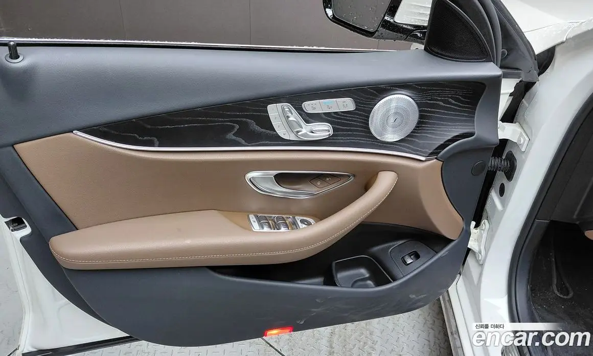 Mercedes-Benz E-Class 2019 2.0 автомат (гидро), фото 14 Mercedes-Benz E-Class 2019 2.0 автомат (гидро), фото 14