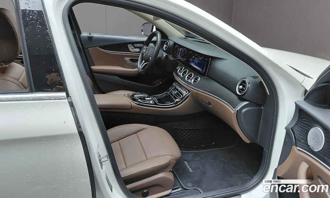 Mercedes-Benz E-Class 2019 2.0 автомат (гидро), фото 15 Mercedes-Benz E-Class 2019 2.0 автомат (гидро), фото 15