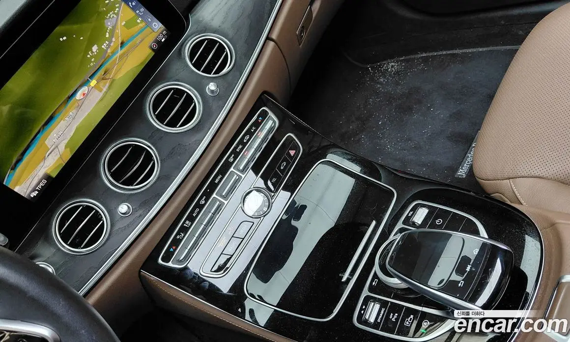 Mercedes-Benz E-Class 2019 2.0 автомат (гидро), фото 25 Mercedes-Benz E-Class 2019 2.0 автомат (гидро), фото 25