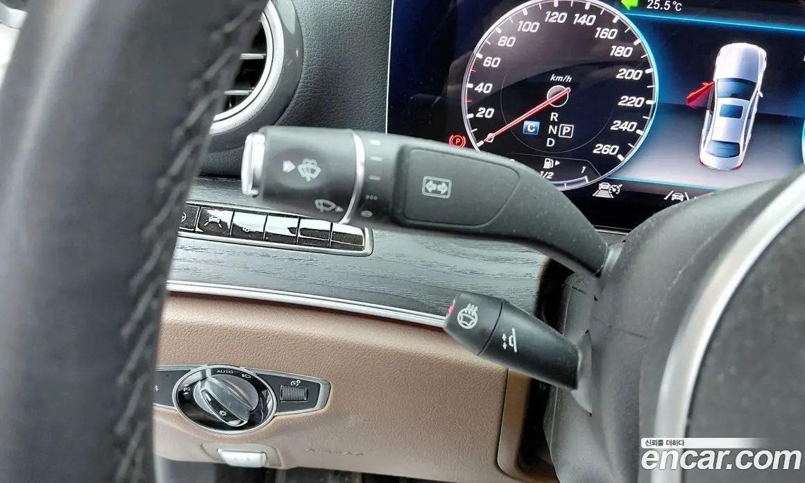 Mercedes-Benz E-Class 2019 2.0 автомат (гидро), фото 30 Mercedes-Benz E-Class 2019 2.0 автомат (гидро), фото 30
