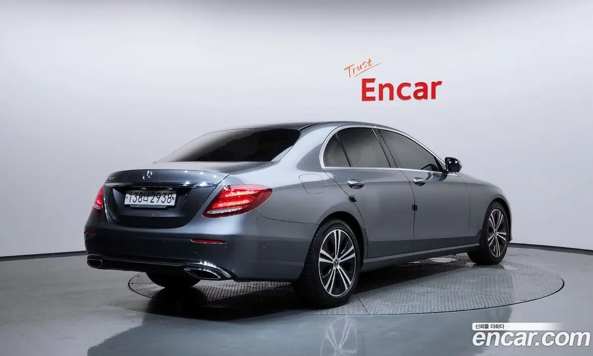 Mercedes-Benz E-Class 2020 2.0 автомат (гидро), фото 2 Mercedes-Benz E-Class 2020 2.0 автомат (гидро), фото 2