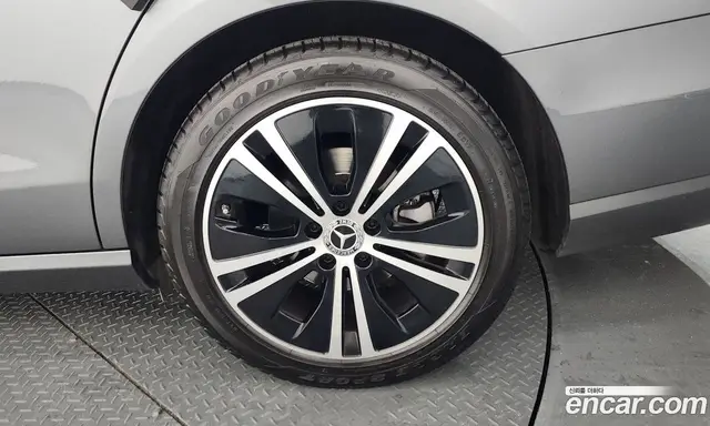 Mercedes-Benz E-Class 2020 2.0 автомат (гидро), миниатюра 7 Mercedes-Benz E-Class 2020 2.0 автомат (гидро), миниатюра 7