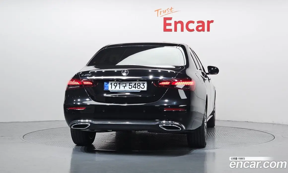 Mercedes-Benz E-Class 2021 2.0 автомат (гидро), фото 4 Mercedes-Benz E-Class 2021 2.0 автомат (гидро), фото 4