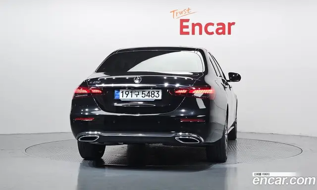 Mercedes-Benz E-Class 2021 2.0 автомат (гидро), миниатюра 4 Mercedes-Benz E-Class 2021 2.0 автомат (гидро), миниатюра 4