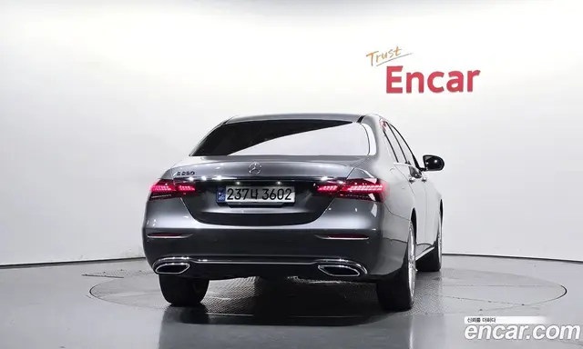Mercedes-Benz E-Class 2021 2.0 автомат (гидро), миниатюра 4 Mercedes-Benz E-Class 2021 2.0 автомат (гидро), миниатюра 4