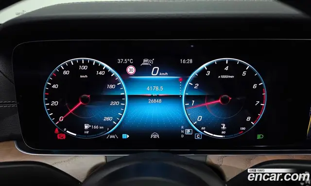 Mercedes-Benz E-Class 2021 2.0 автомат (гидро), миниатюра 8 Mercedes-Benz E-Class 2021 2.0 автомат (гидро), миниатюра 8