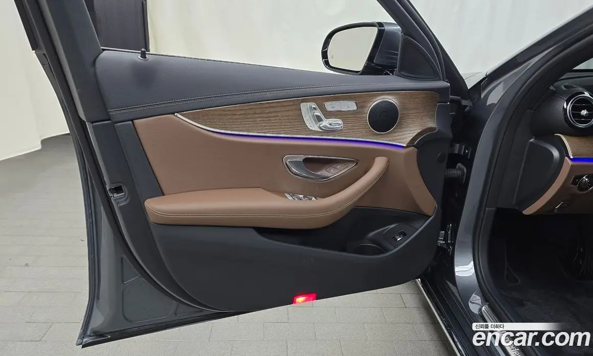 Mercedes-Benz E-Class 2022 2.0 автомат (гидро), фото 14