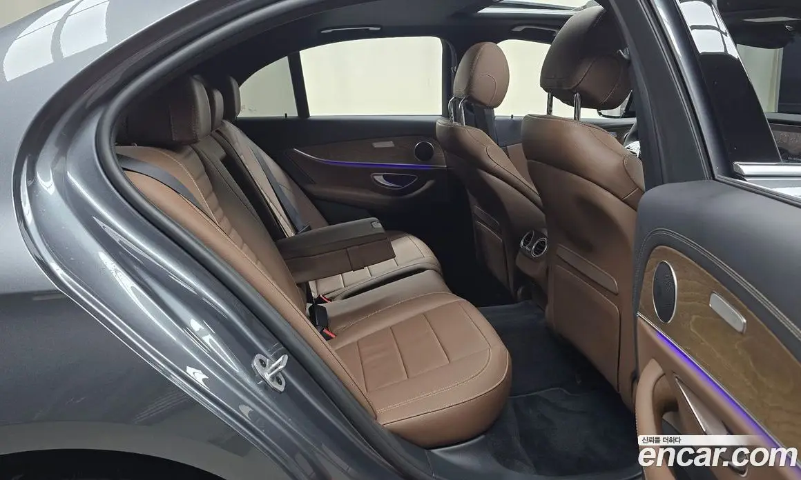 Mercedes-Benz E-Class 2022 2.0 автомат (гидро), фото 17