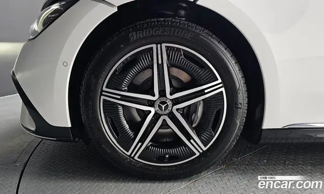 Mercedes-Benz EQE 2026 0.3 автомат (гидро), миниатюра 5