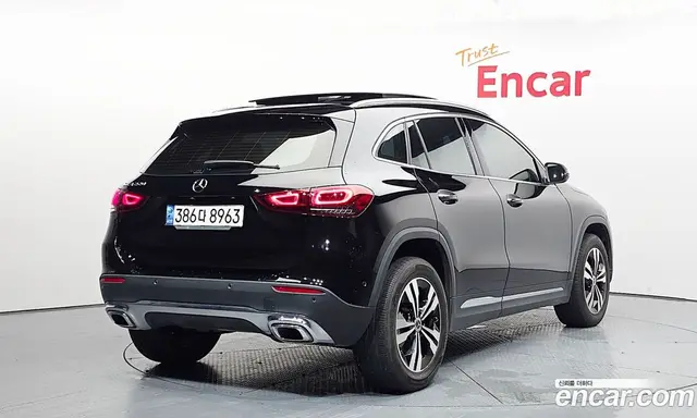 Mercedes-Benz GLA-Class 2021 2.0 автомат (гидро), миниатюра 2
