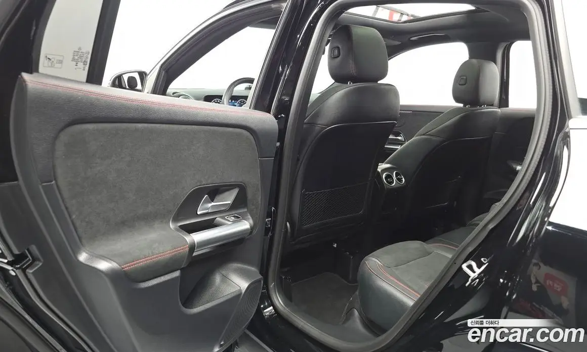 Mercedes-Benz GLA-Class 2025 2.0 автомат (гидро), фото 15