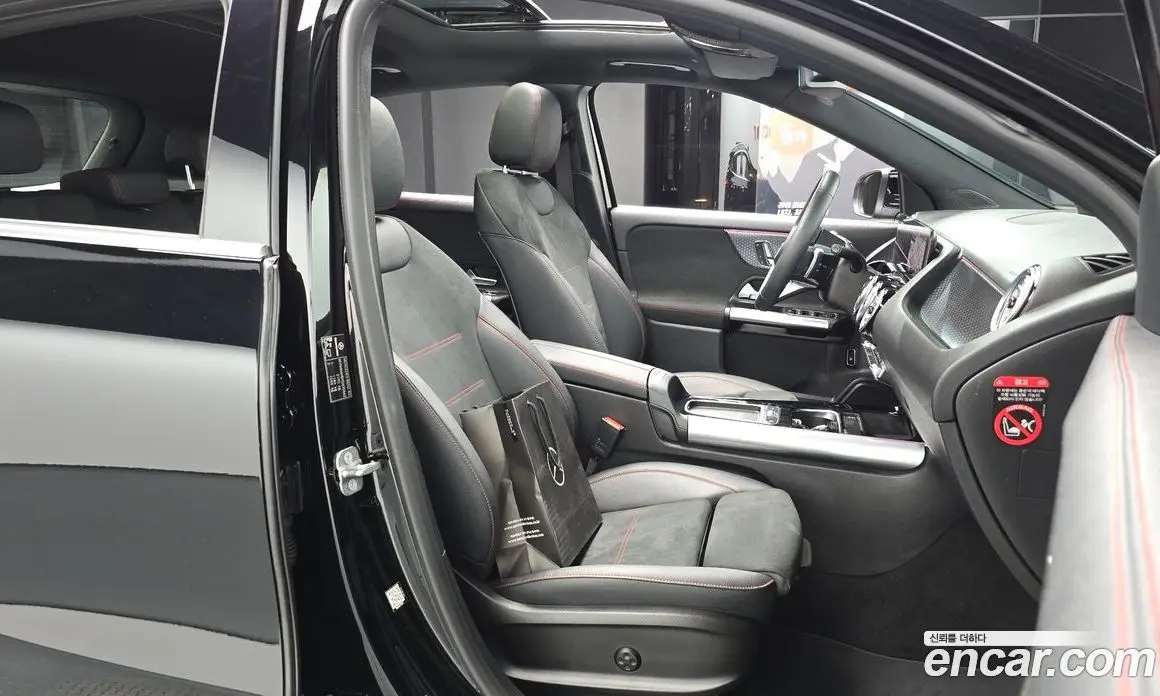 Mercedes-Benz GLA-Class 2025 2.0 автомат (гидро), фото 16