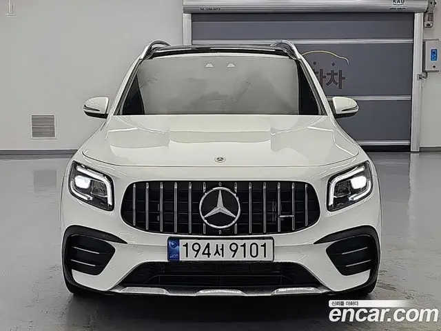 Mercedes-Benz GLB-Class 2022 2.0 автомат (гидро), миниатюра 2