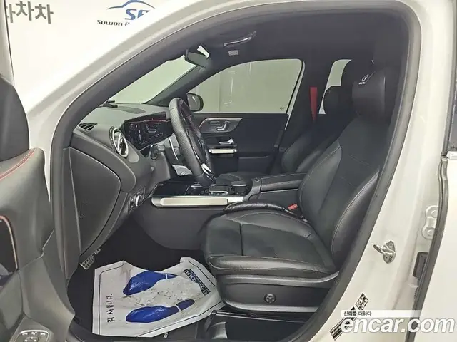 Mercedes-Benz GLB-Class 2022 2.0 автомат (гидро), миниатюра 11