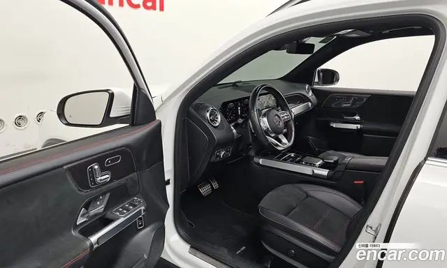 Mercedes-Benz GLB-Class 2023 2.0 автомат (гидро), миниатюра 12