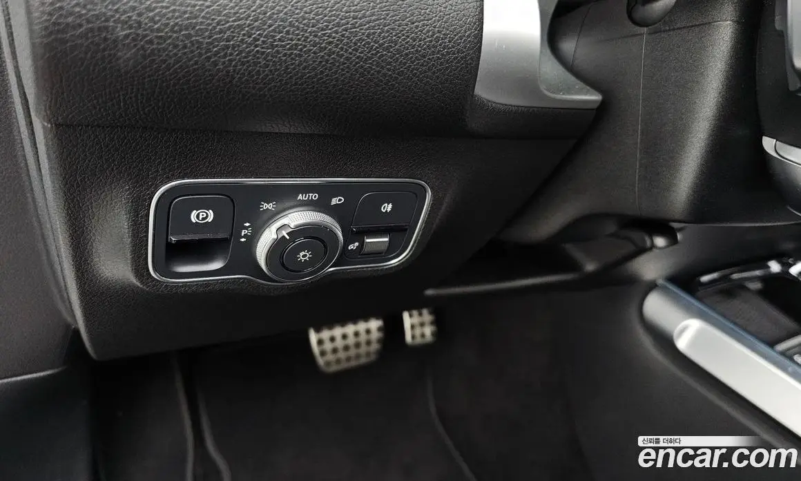 Mercedes-Benz GLB-Class 2023 2.0 автомат (гидро), фото 25