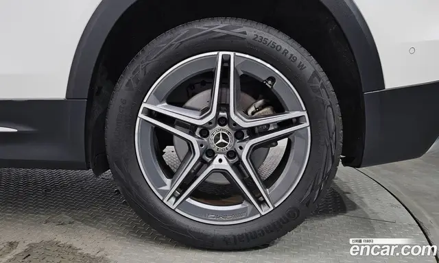 Mercedes-Benz GLB-Class 2023 2.0 автомат (гидро), миниатюра 6