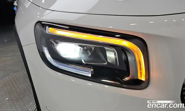 Mercedes-Benz GLB-Class 2023 2.0 автомат (гидро), миниатюра 7