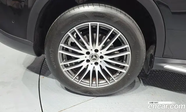 Mercedes-Benz GLC-Class 2023 2.0 автомат (гидро), миниатюра 5