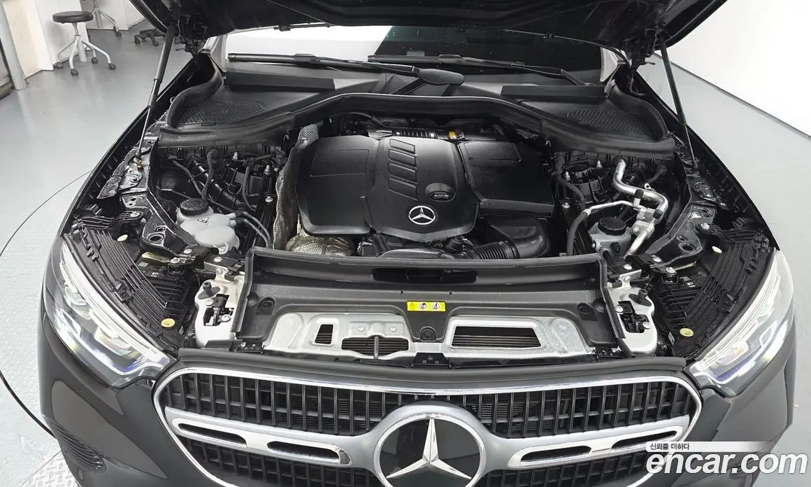 Mercedes-Benz GLC-Class 2023 2.0 автомат (гидро), фото 6